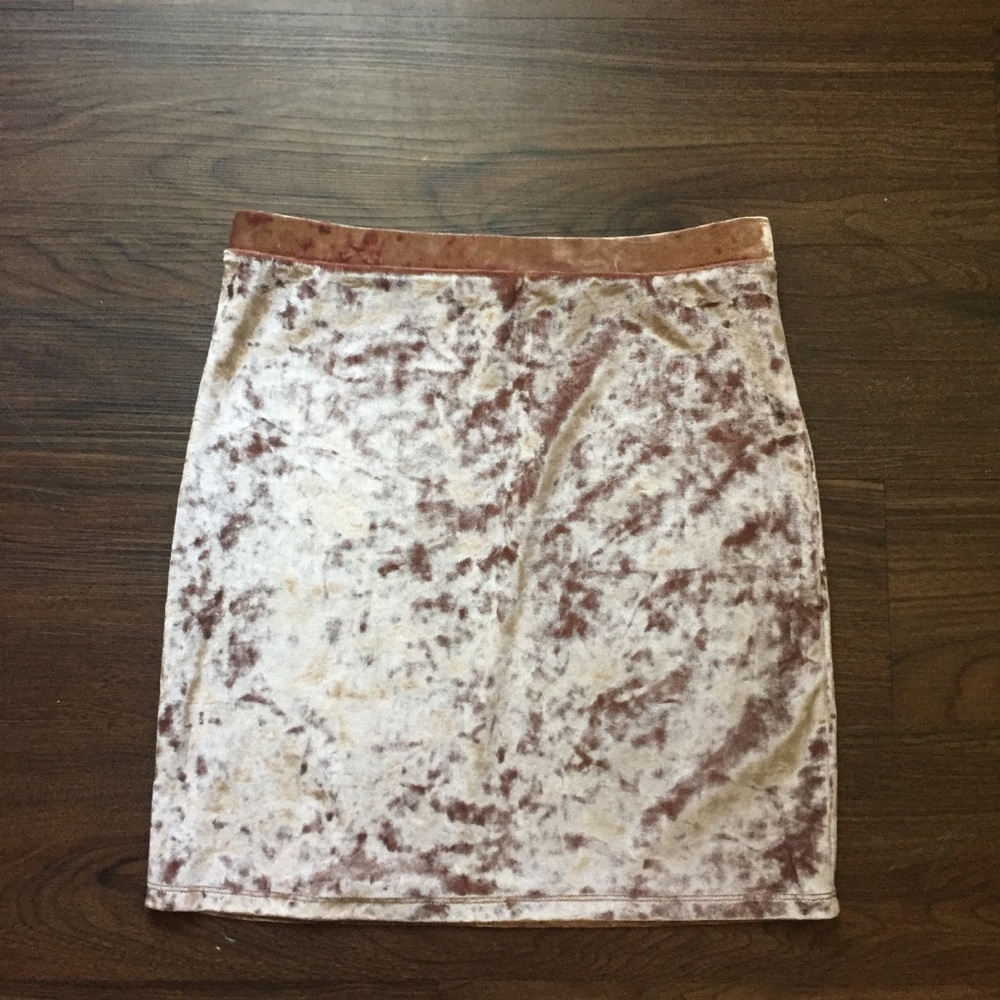 Blush pink, crushed velvet skirt